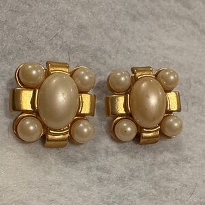 Vintage New Brush Gold & Pearl Clip Earrings